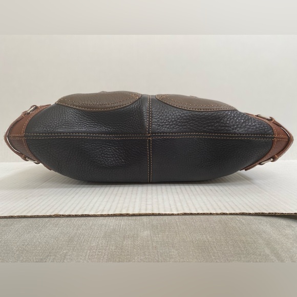 COLE HAAN VILLAGE TRI COLOR PEBBLE LEATHER DOUBLE POCKET LARGE SHOULDER BAG - Picture 6 of 9